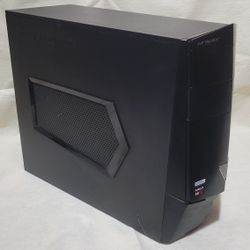 gaming pc with peripherals 