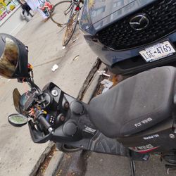 2025 Gas Scooter 150cc I Don’t Have Any Paperwork For It