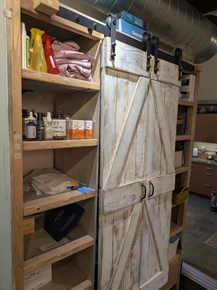 Storage Hutch - Wood 