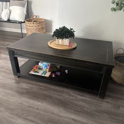 Coffee Table And Side Table 
