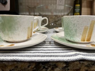 Coffee/ tea cups