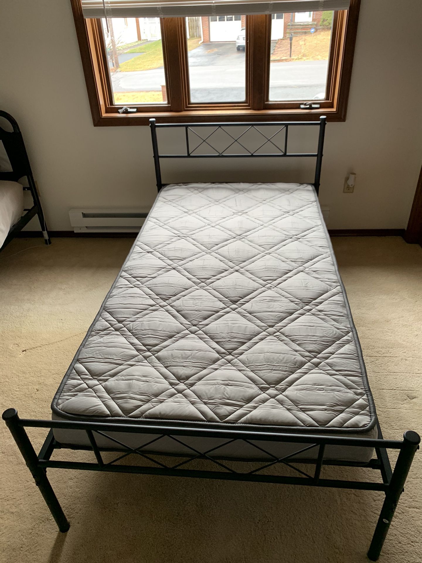 Out the box (Brand New) twin frame! (NO MATTRESS )