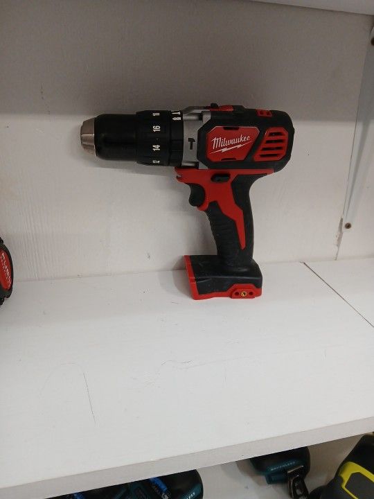 Milwaukee New Hammer Drill M18 