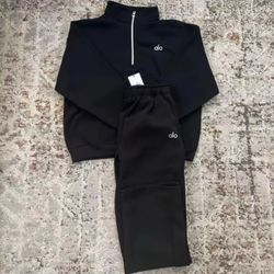 Alo Yoga Black Quarter Zip & Flared Pants Set – S, M, & L – Brand New