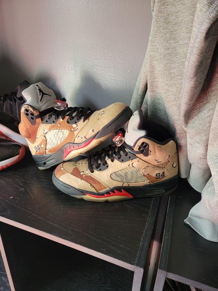 Air Jordan 5 Supreme 