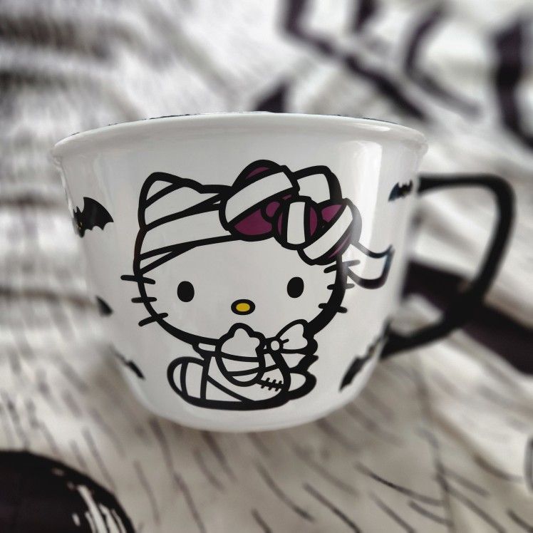 Hello Kitty Mixing Bowl