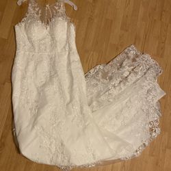 Still Available! Ivory Wedding Dress/David’s Bridal/Size 12