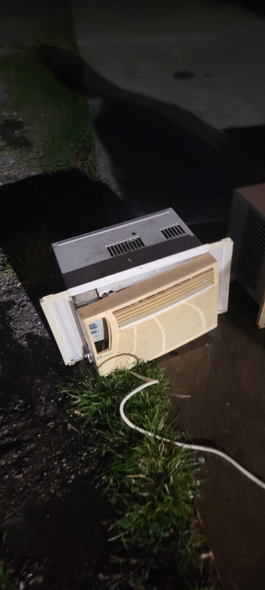 Air Conditioners $50 Each ((THEY WORK))