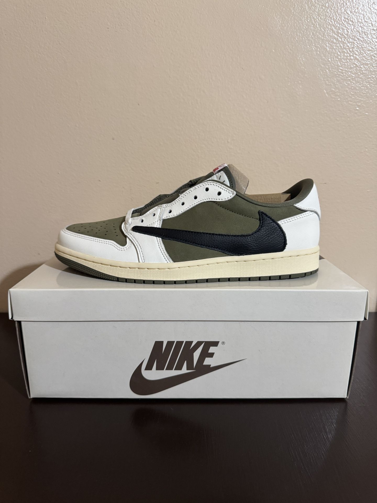 Jordan 1 Retro Low OG SP (Travis Scott Medium Olive) 