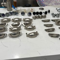 Drawer/ Cabinet Pull Handles