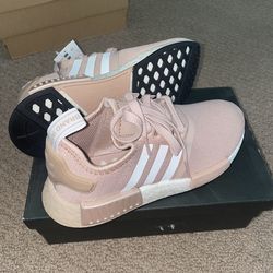 Women’s Adidas size 6