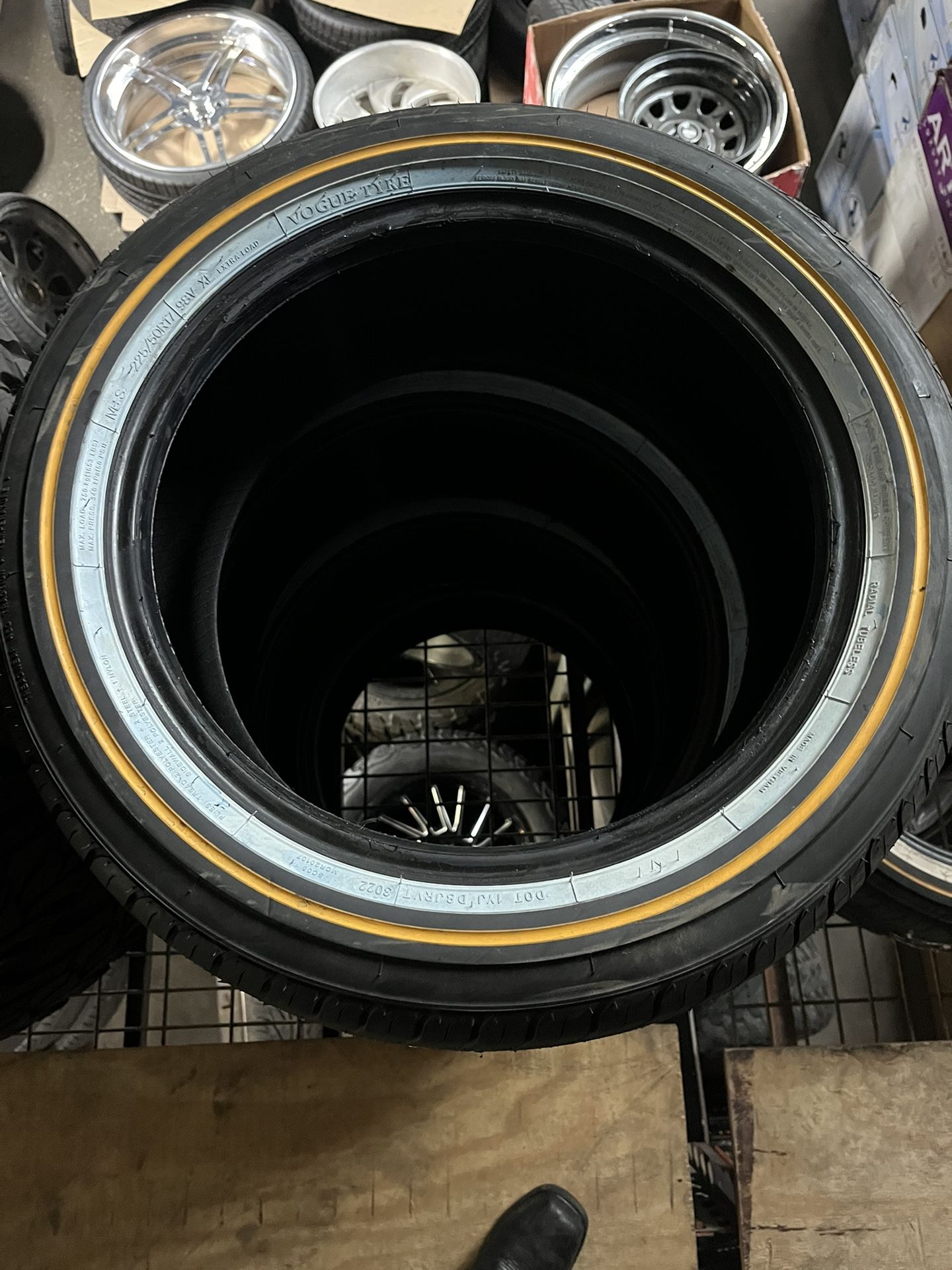 225/50r17 Vogue Tires Set Of 4