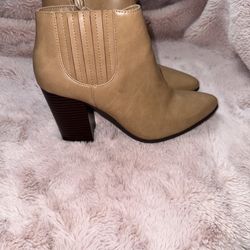 Bootie heels size 8 color tan