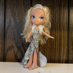 Bratz Kidz Kid The Movie Cloe Doll Blue Eyes Clothes Shoes 