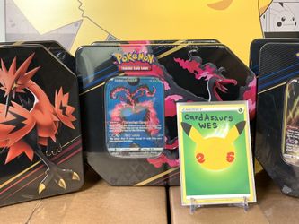  Pokemon TCG: Crown Zenith Tin – Galarian Moltres (1 Foil Card &  5 Booster Packs) : Toys & Games