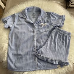 Girl's Pajama Set Size 6