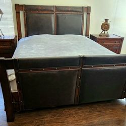 Ashley King Sleigh Bed Set (Rustic Finish) 