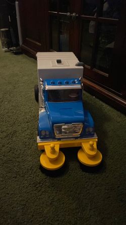 Oversize Street Sweeper Truck