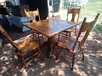 Oak claw foot table and chirs