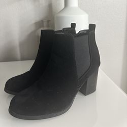 Womens Heeled Boots 