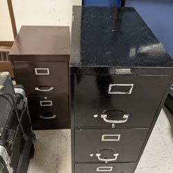 2 Metal File Cabinets