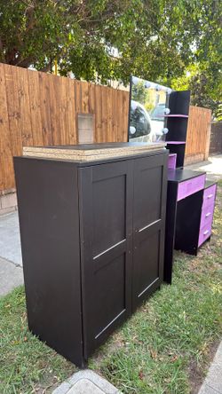FREE dresser and vanity