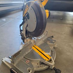 DeWalt Miter Saw