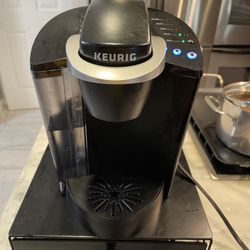 Keurig Coffee Machine With Storage Tray