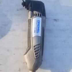 DREMEL MULTI MAX OSCILLATING TOOL 