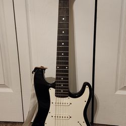 Squier Mini Strat Guitar By Fender - Black W/ Strap