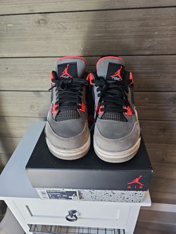 Jordan 4 Retro Red and Grey size 7