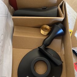 Pfizer Bath Trim Kit Incomplete