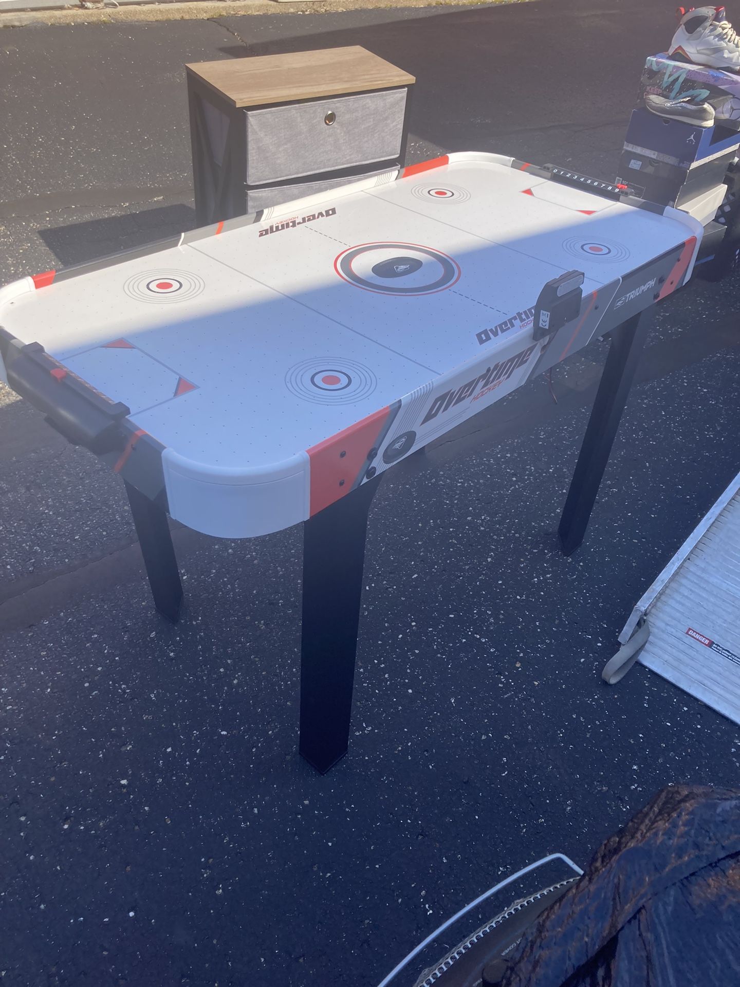 Air Hockey Table