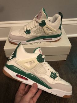 Jordan 4 Pine Green Size 8 Men’s Sneakers