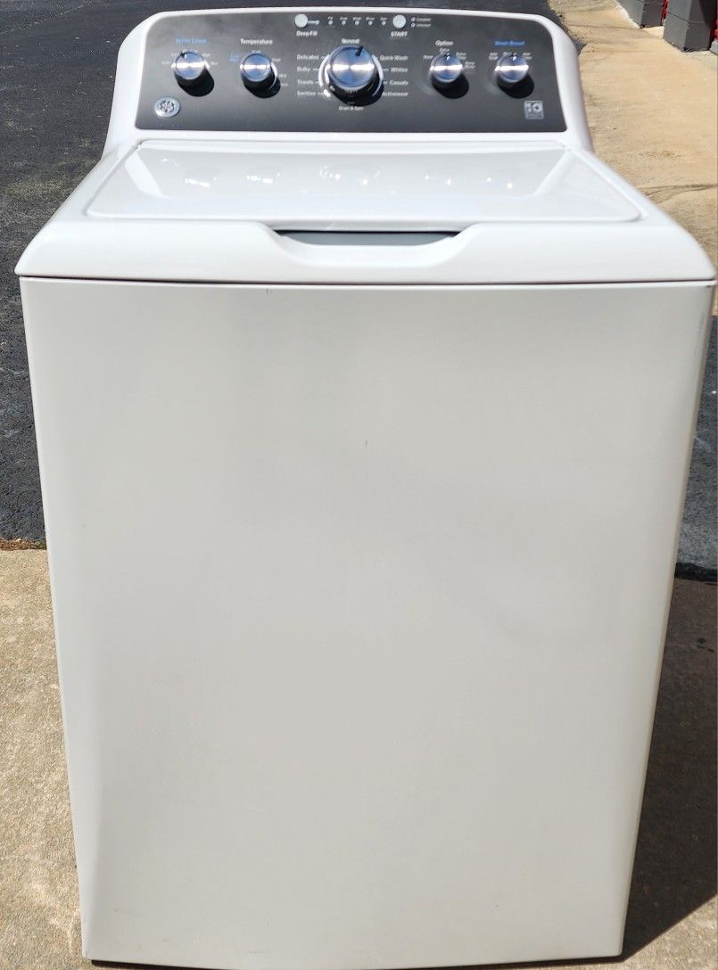 (Brand New) GE Washer
Scratch & Dent Unit
Works Great
Comes w/ Warranty
Delivery Available