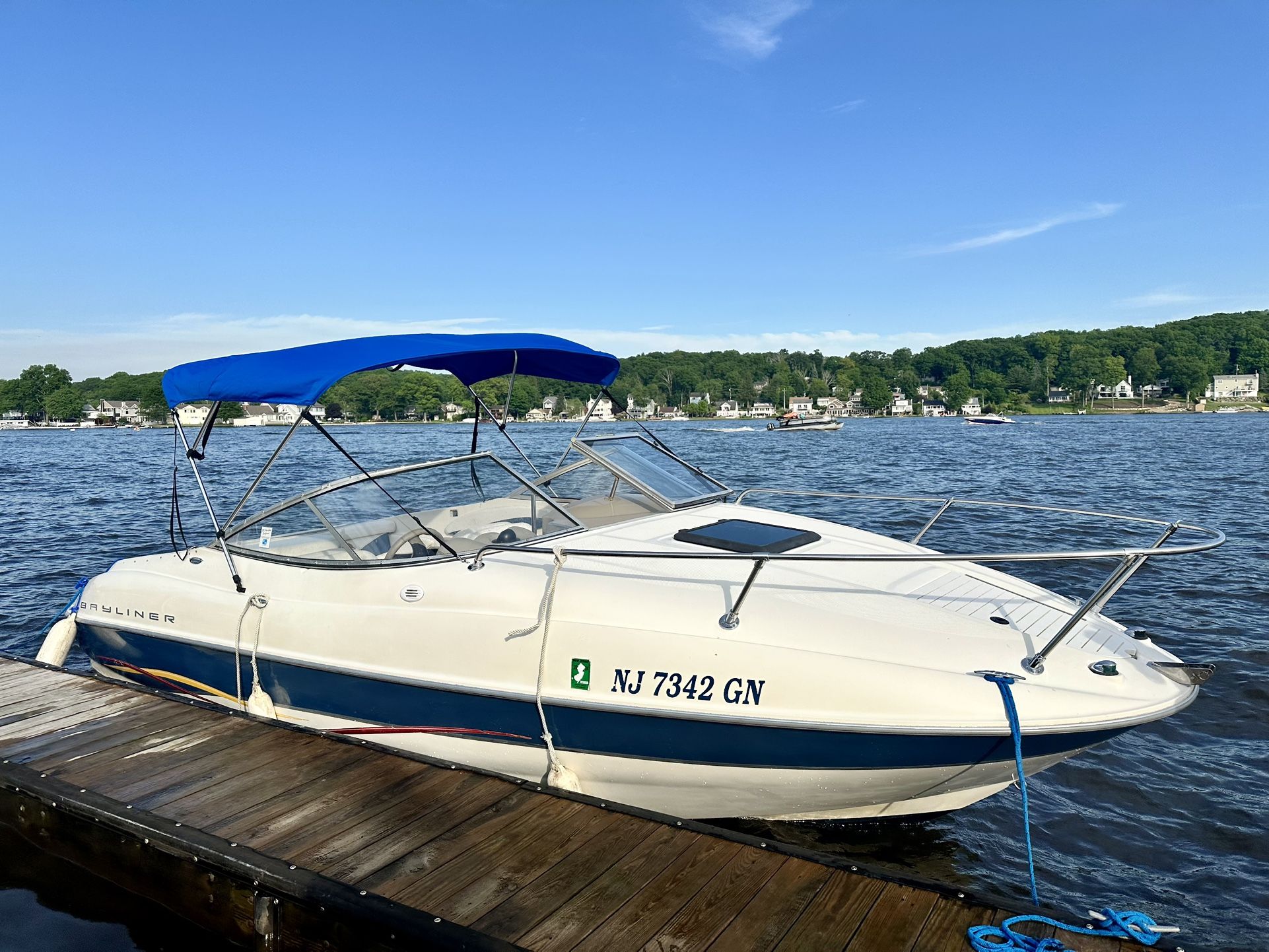 2001 Bayliner 212 Capri