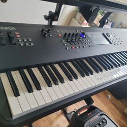 Yamaha Keyboard 