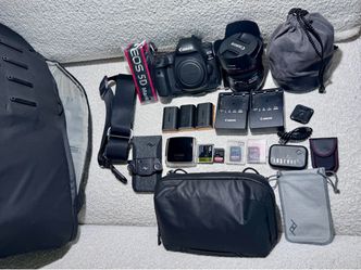 Canon 5D MARK IV Bundle
