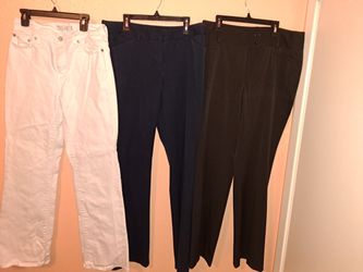 Over 20 pairs. Ladies size 8 10 & 12. Blue jeans denim pants & slacks. Most tall and long