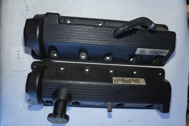 99/04 Ford Mustang GT Valve Covers