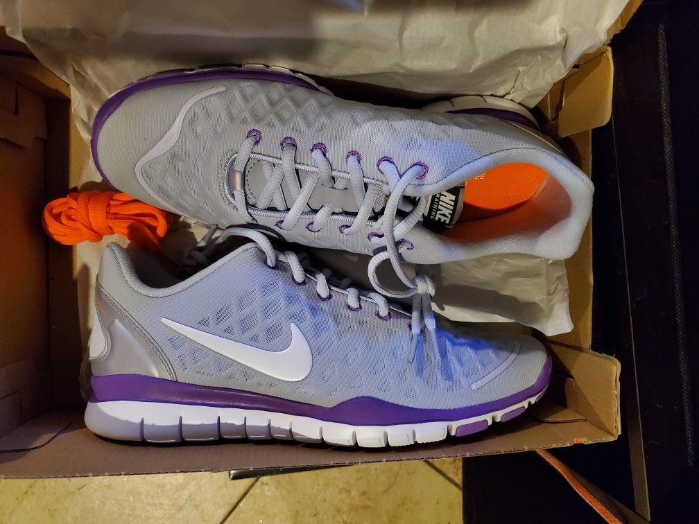 Nike Free Trainer – Women’s Size 9 – New / Never Worn