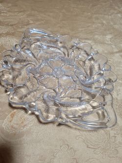 Vintage - Clear Glass Platter - 2 Finger Loop Handles - Indiana Glass Company - Wild Rose with Leaves and Berries Pattern - 1
JacquelynVacca