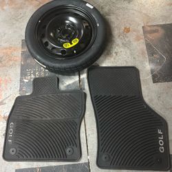 Car Mats And Spare Tire T 125 / 70R16