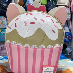 Marie Sprinkle Cupcake 