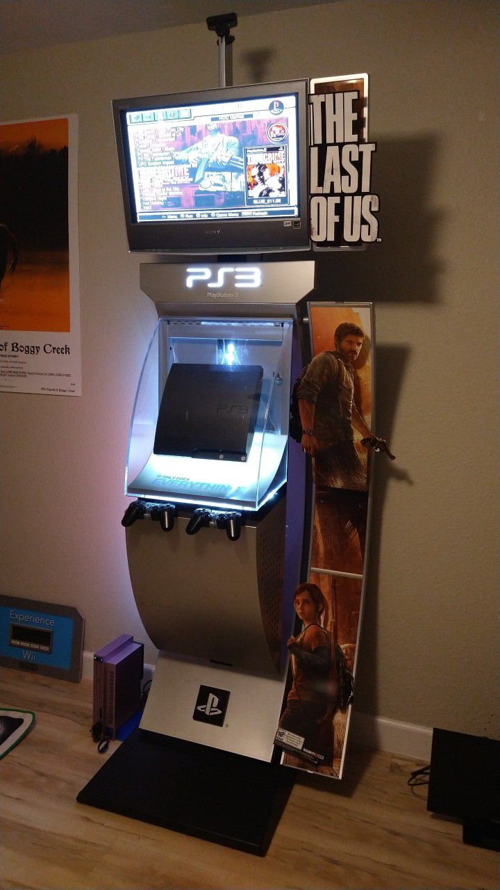Last of Us Playstation 3 store kiosk!! Fully functional! Original TV