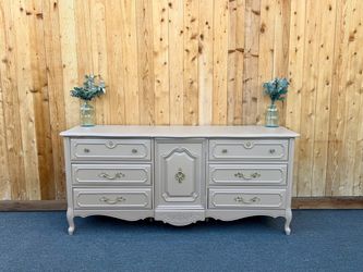 Vintage Stanley French Provincial Dresser - Refinished
