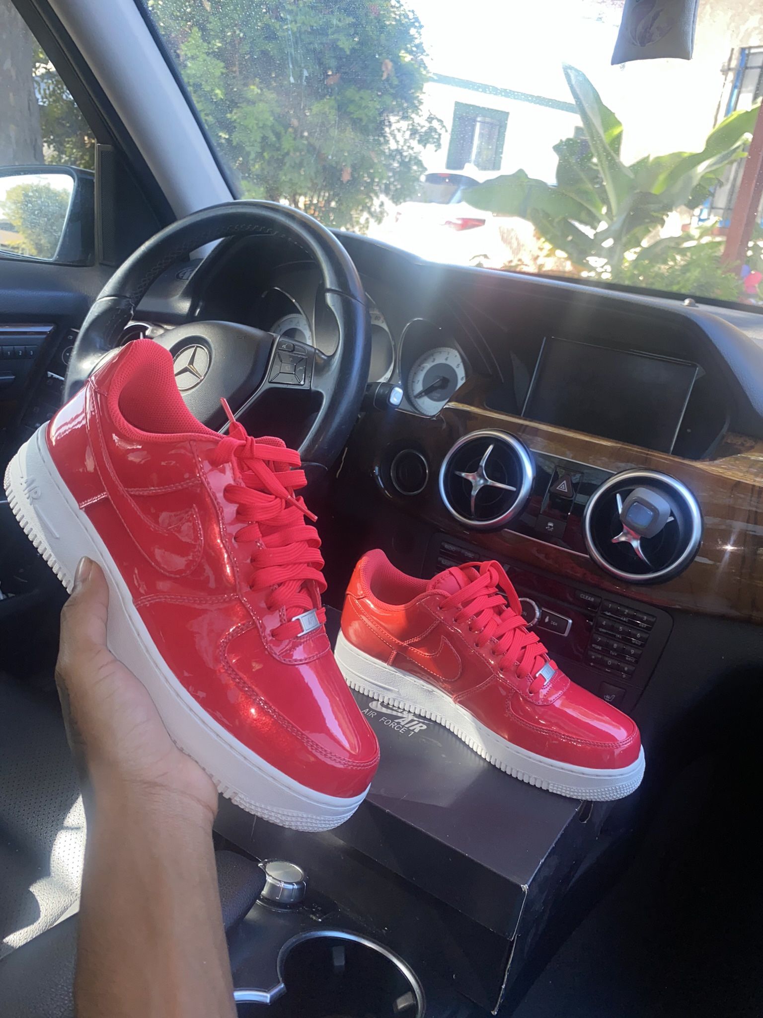 Nike Air Force 1 Low Ultraviolet Siren Red