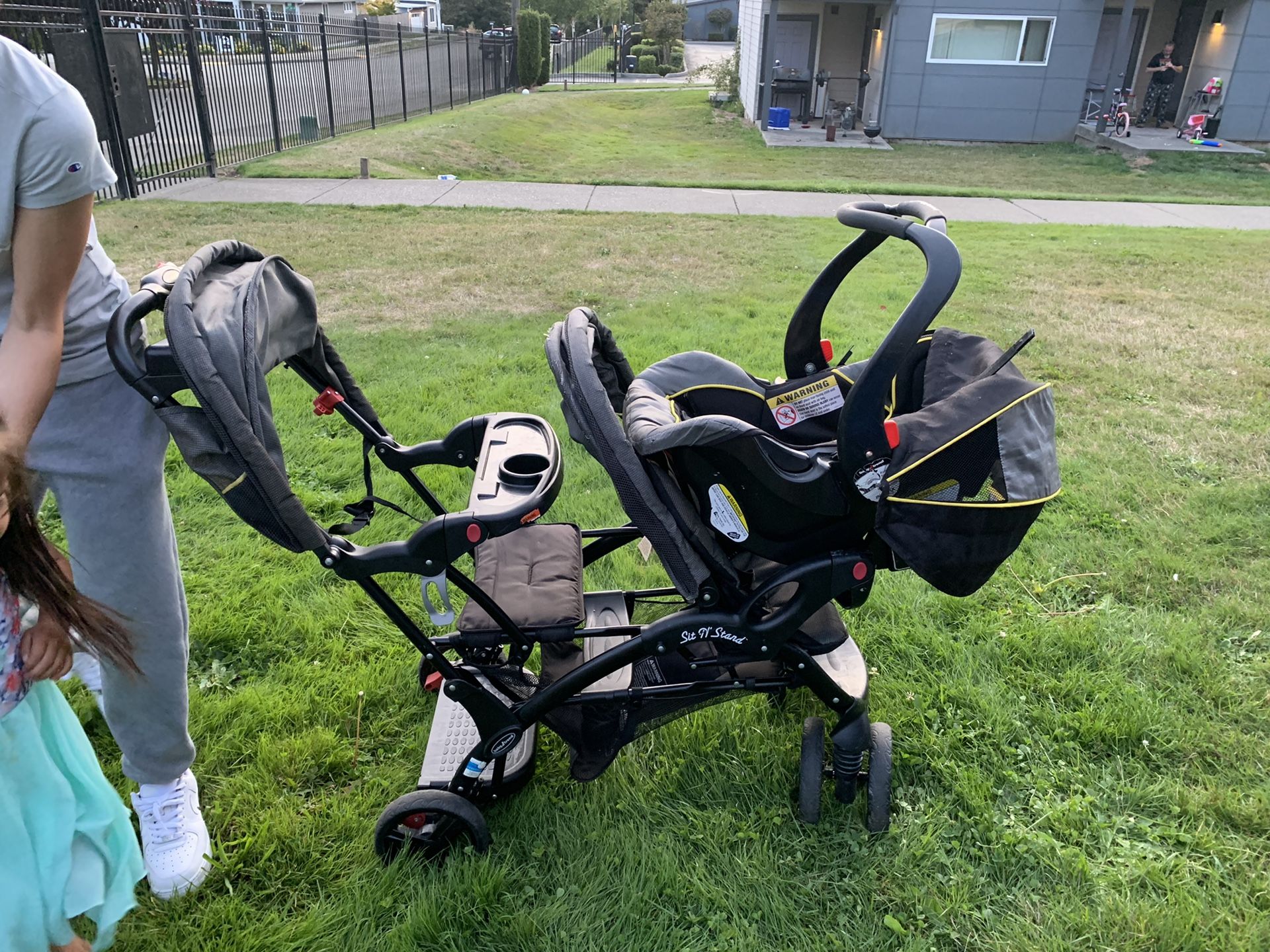 Graco Sit N’ Stand Double Stroller