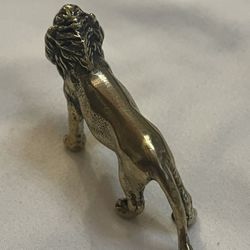 Handmade Copper Lion Figurine - Exquisite Retro Collectible Statue with Majestic Mane & Claws, Sturdy Base for Stability, Elegant Office & Home Decor,