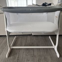 Baby Delight Beside Me Dreamer Organic Bassinet and Bedside Sleeper 